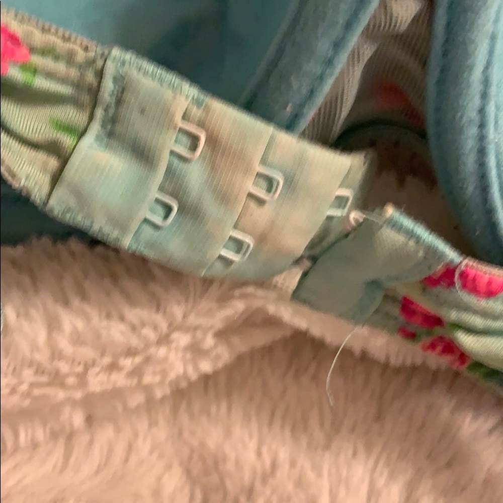 bra - Picture 4 of 4